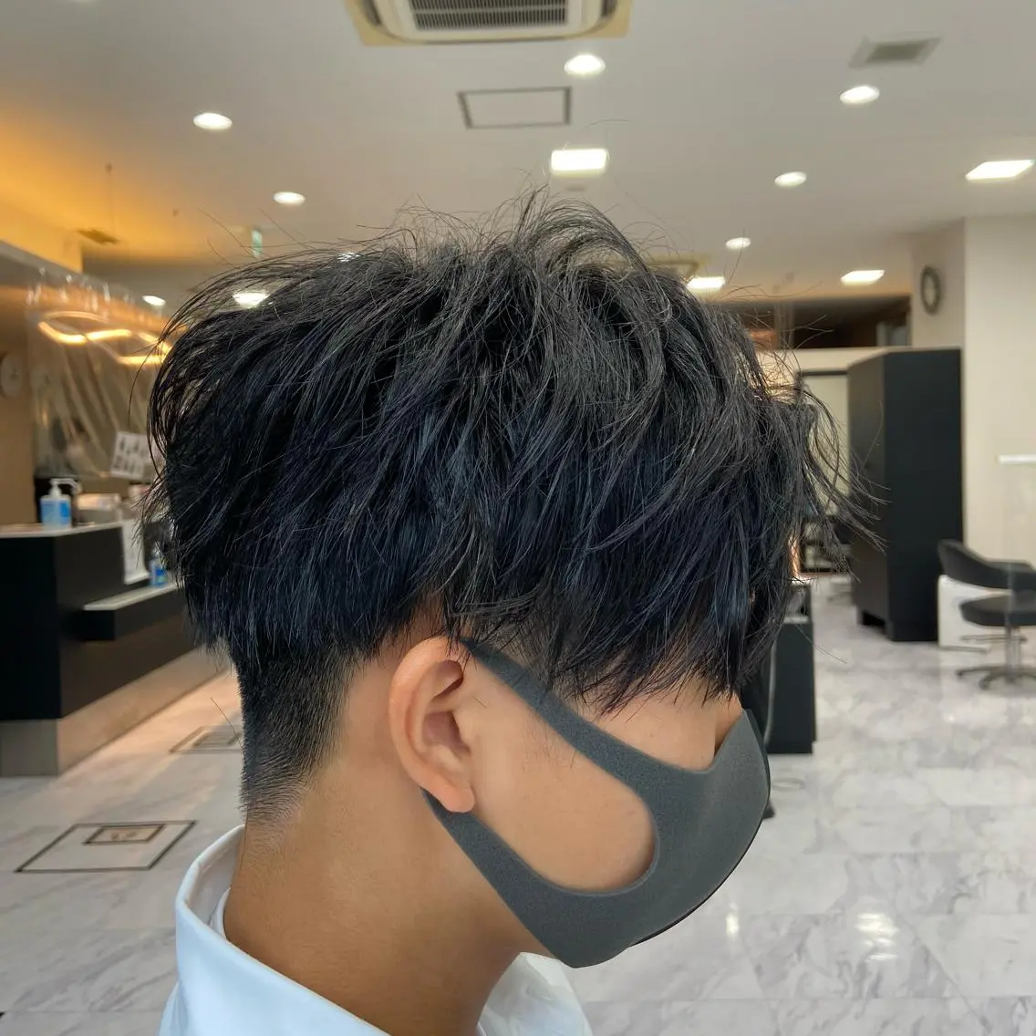 メンズ センターパート Luce 杉本のヘアスタイル