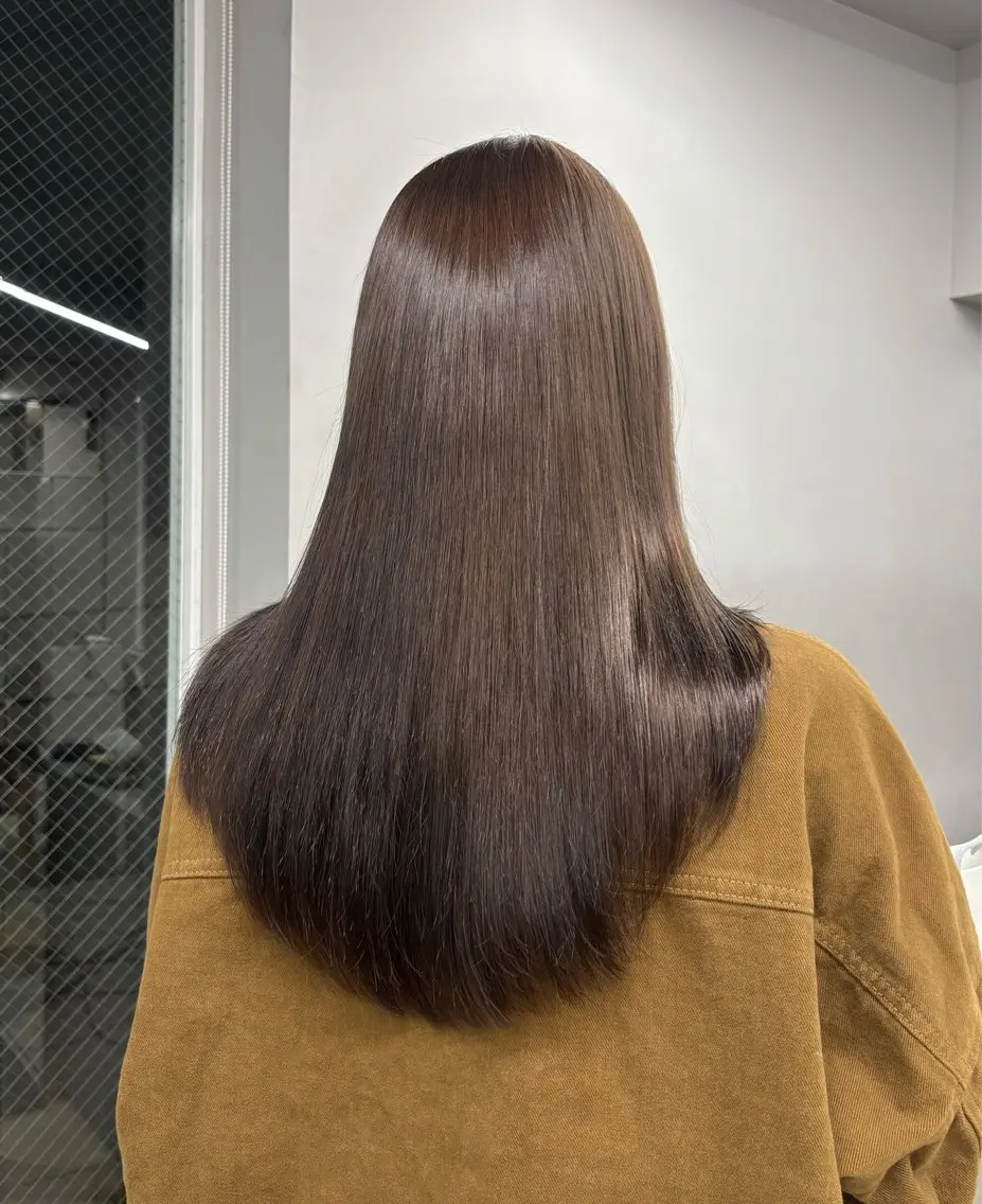 セミロング 𝐀𝐦𝐞𝐫𝐢 /透明感カラーのヘアスタイル