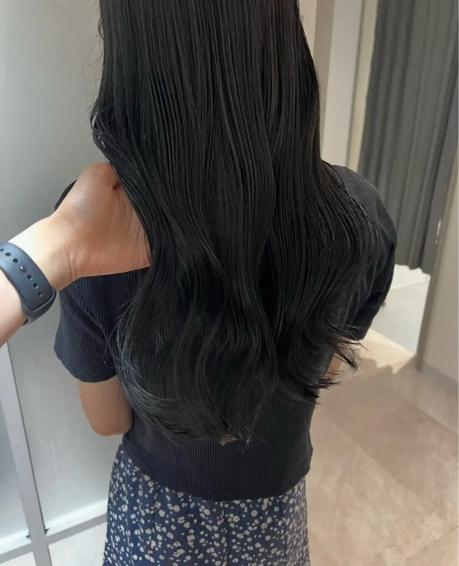 ロング カラー ブルーカラー オレンジ ヘアカラー トリートメント 暗髪カラー🫐パーマ おくだりんかのヘアスタイル