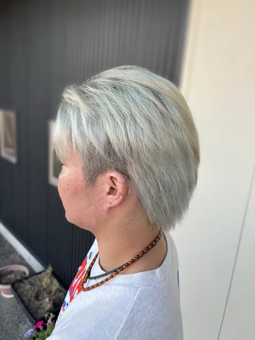 カラー ヘアカラー 久留生 隼斗のヘアスタイル