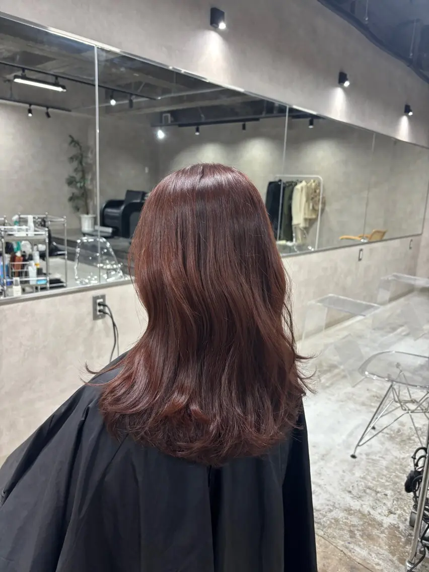 ミディアム レッドブラウン 長崎 紗南のヘアスタイル