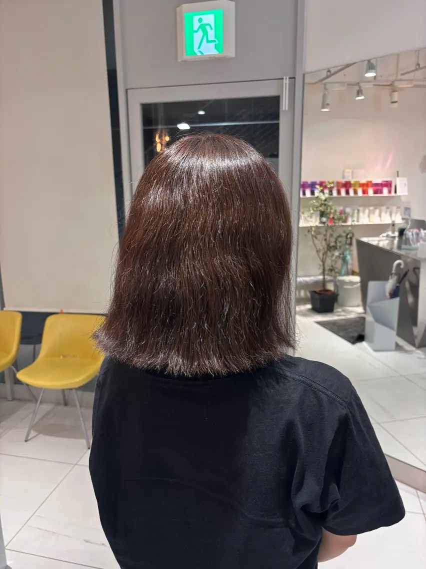 カラー 林 彩音のヘアスタイル