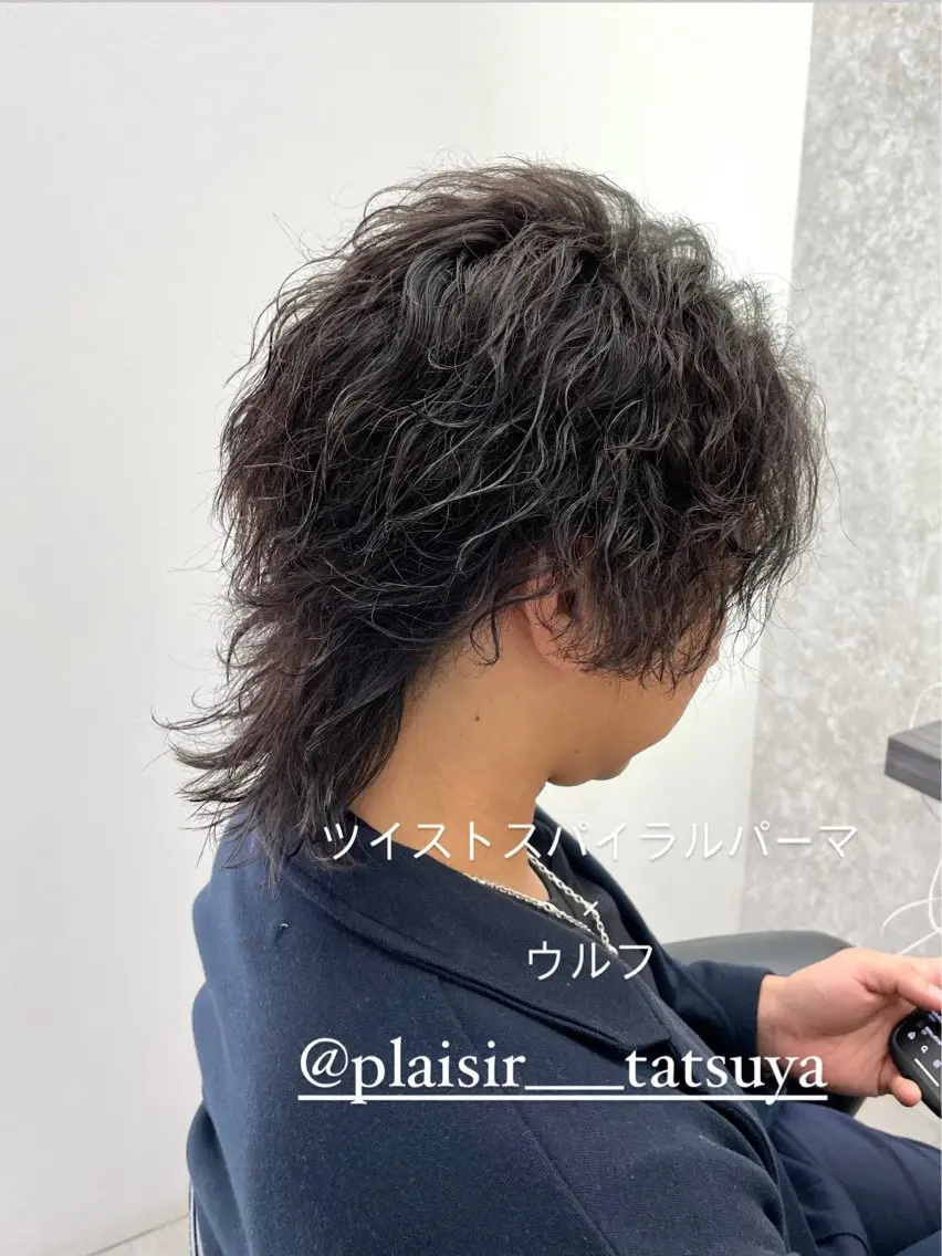 ミディアム メンズ ミディアムパーマ メンズバレイヤージュ メンズブリーチ メンズハイライト メンズパーマ カット パーマ ヘッドスパ 佐々木 達也のヘアスタイル