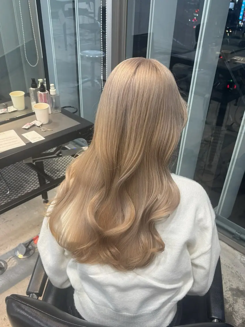 セミロング カラー ヘアアレンジ ヘアカラー トリートメント 💟ケア×ハイトーン 💟/ミオのヘアスタイル