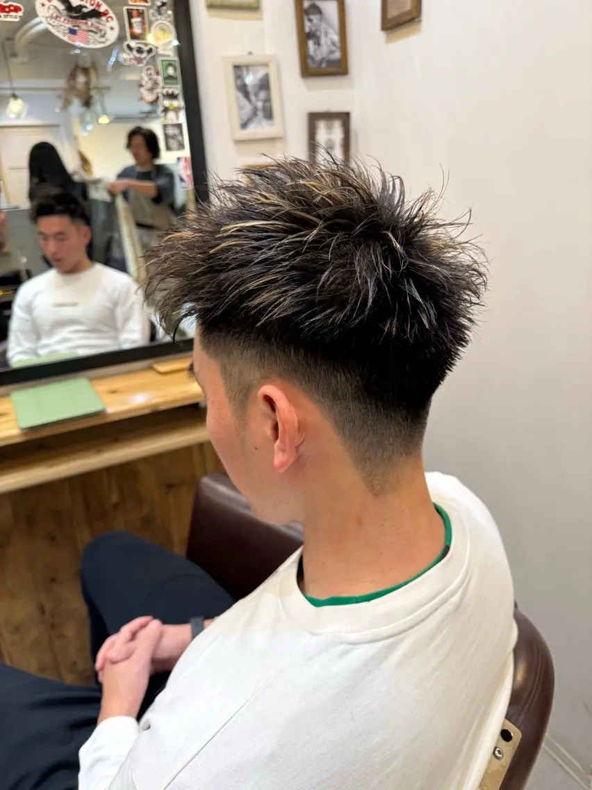 カラー メンズ メンズメッシュ メッシュ カット ヘアカラー トリートメント Naya Takumaのヘアスタイル
