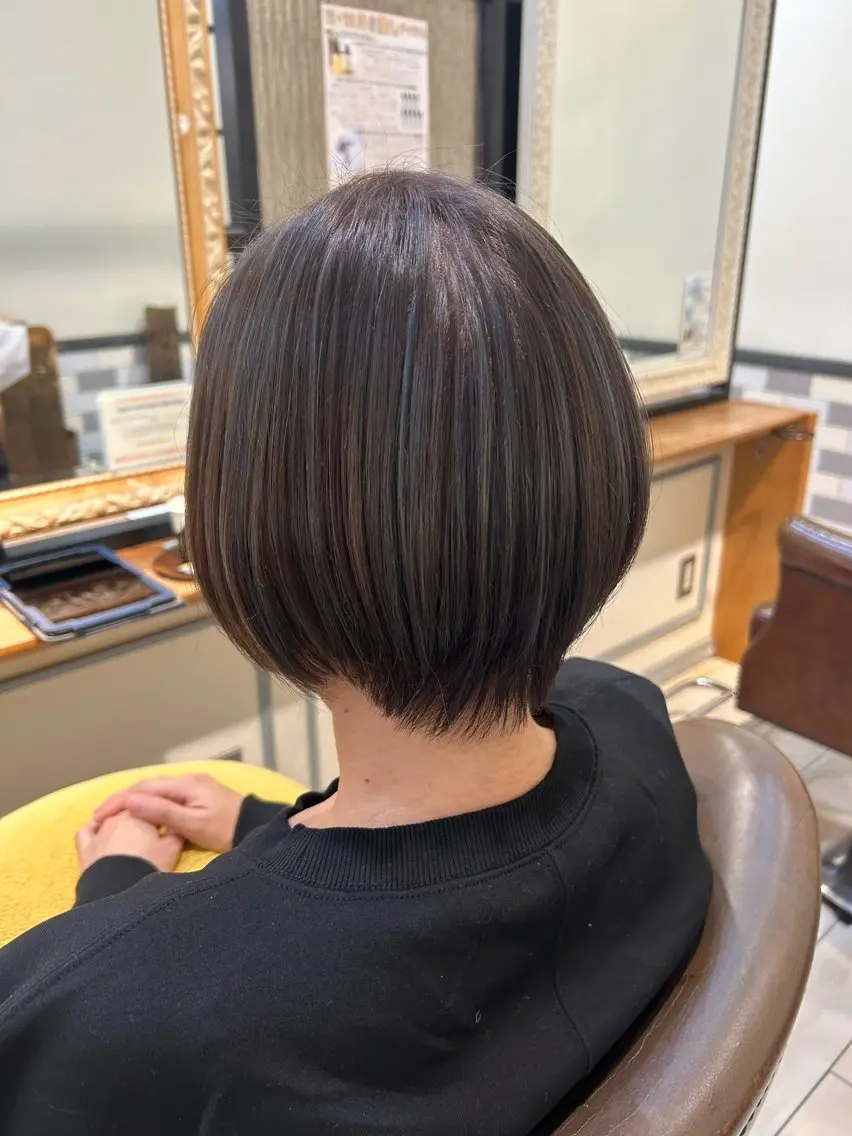 ショート アッシュ ハイライト ヘアカラー たけだ ゆうほのヘアスタイル