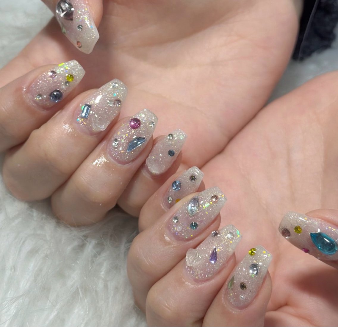 ネイル ハンドネイル フットネイル LAVISH sakiのネイルデザイン