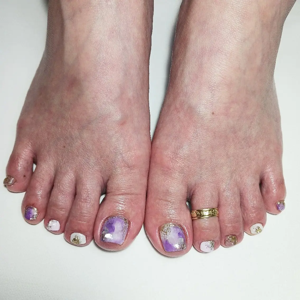 ネイル ジェルネイル 持ち込み ニュアンスネイル パープル ショートネイル フットネイル owlnail /持込みデザイン専門のネイルデザイン