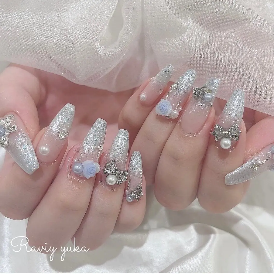 ネイル グラデーション ラメ(グリッター) マグネットネイル ミラーネイル ニュアンスネイル Lumi de nailsのネイルデザイン