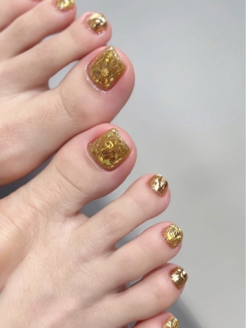 ネイル オーロラネイル 氷ネイル・うるうるネイル 韓国ネイル 水色 夏ネイル フットネイル キラキメ 博多nail💅のネイルデザイン