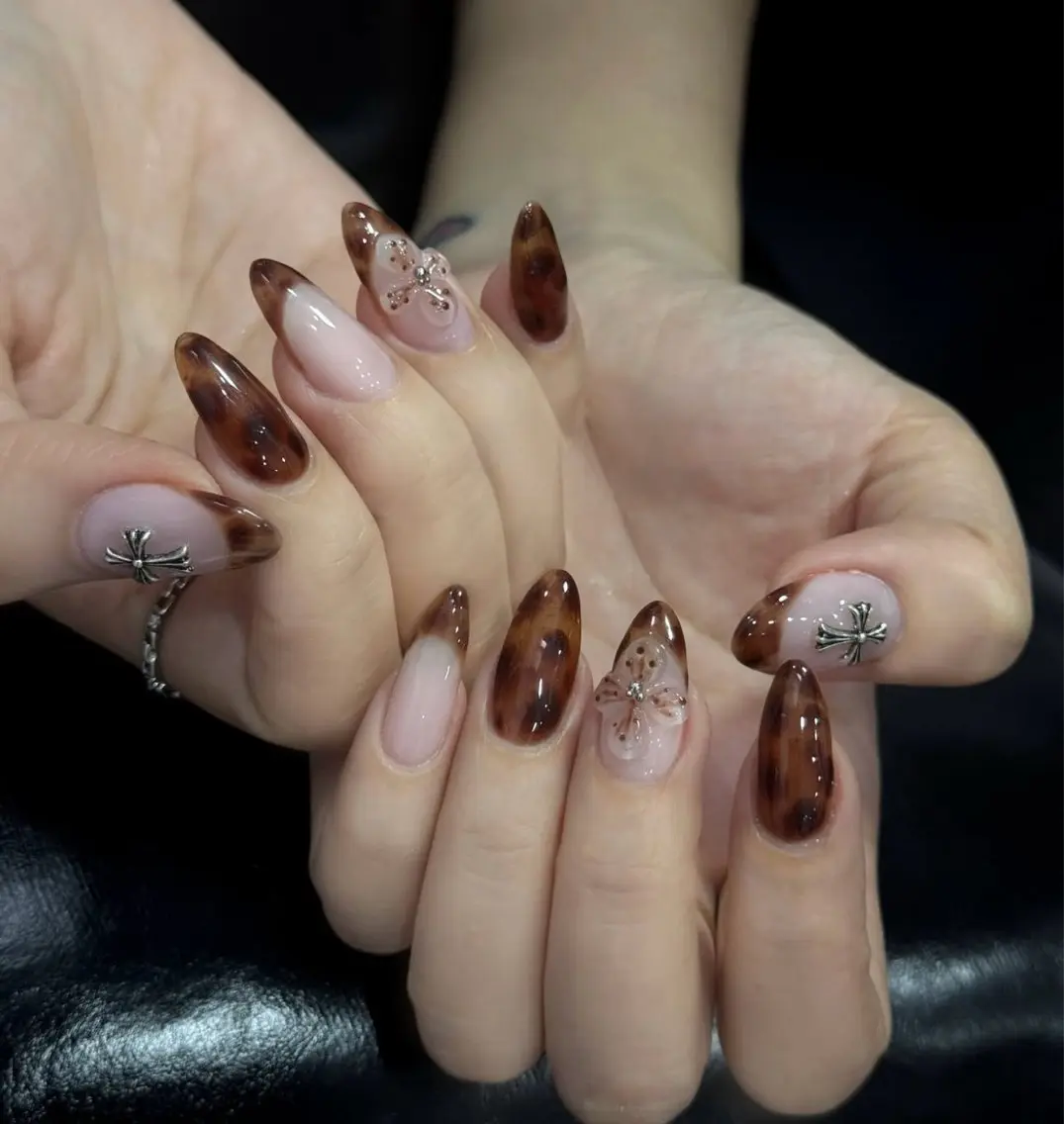 ネイル アートネイル オーロラネイル ブルー チークネイル フットネイル ハンドネイル NAILS168 新大久保店のネイルデザイン