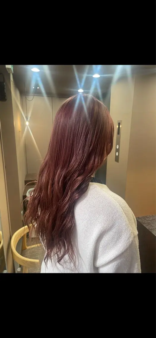 ロング ピンクブラウン 髙橋 真香のヘアスタイル