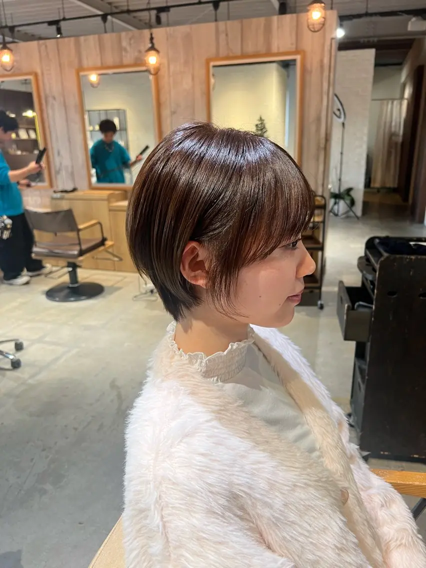 ショート 実子 /透明感カラーのヘアスタイル