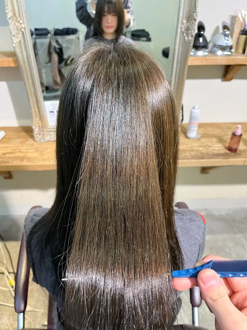 ロング カラー ヘアカラー トリートメント フェザーパーマ🌙 毛流れ yuzukiのヘアスタイル