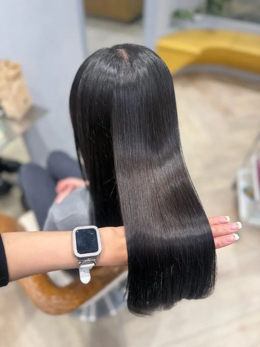 ロング カラー 透明感カラー グレージュ 大久保 凜香のヘアスタイル