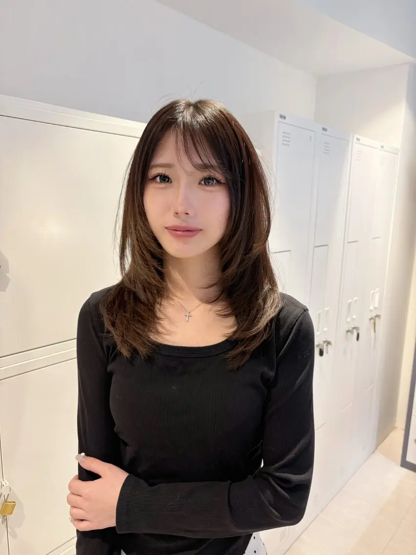 ミディアム ハッシュカット ニトウ レイナのヘアスタイル