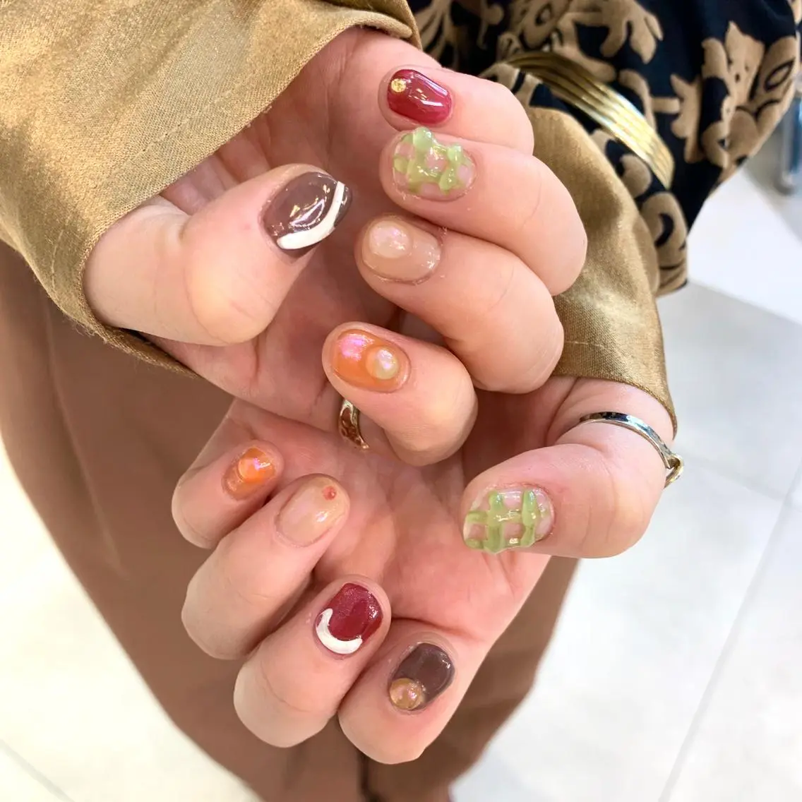 ネイル ニュアンスネイル ぷっくりネイル ハンドネイル Kureha/ネイル トレンドヘアのネイルデザイン