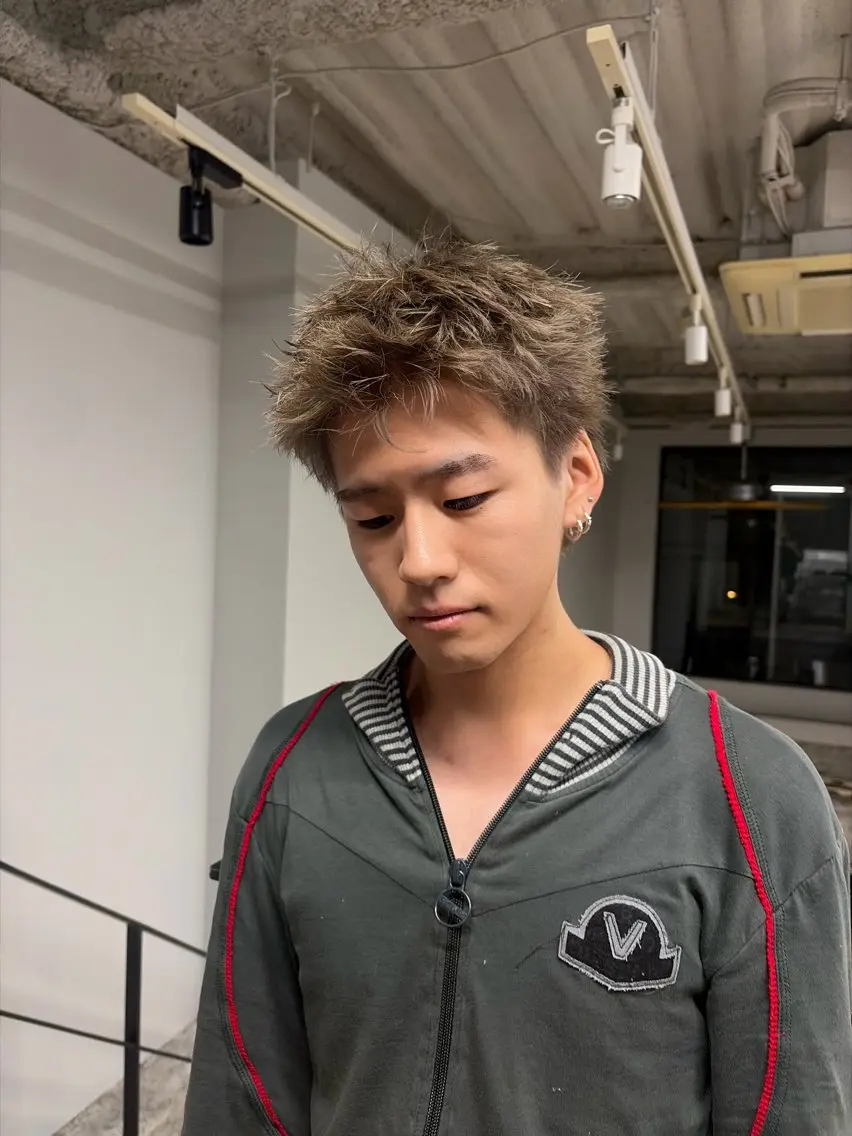 ショート メンズ メンズブリーチ 西條 航のヘアスタイル