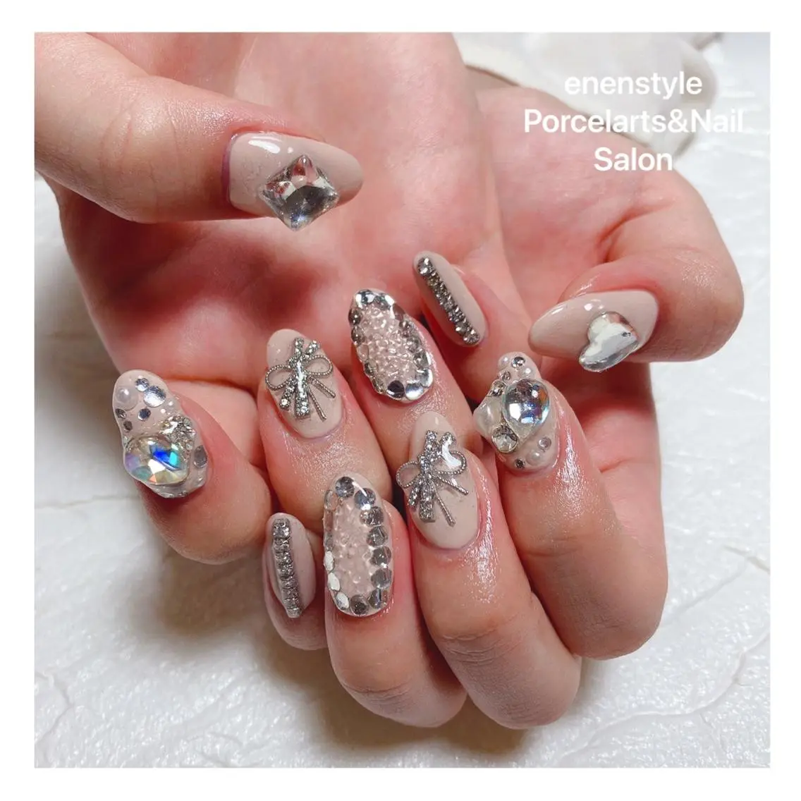 ミディアム ネイル 🐾enen style 🐾のネイルデザイン