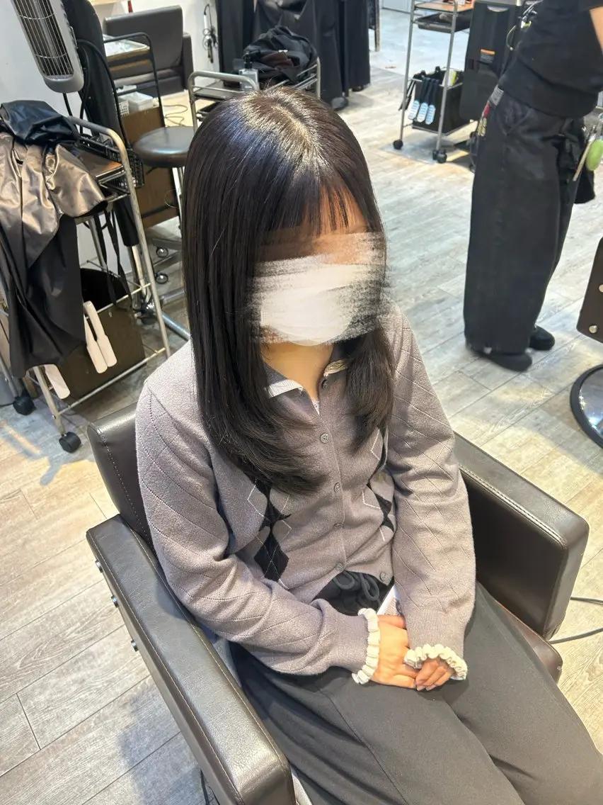 セミロング カラー 透明感カラー lutia新宿 Rinaのヘアスタイル