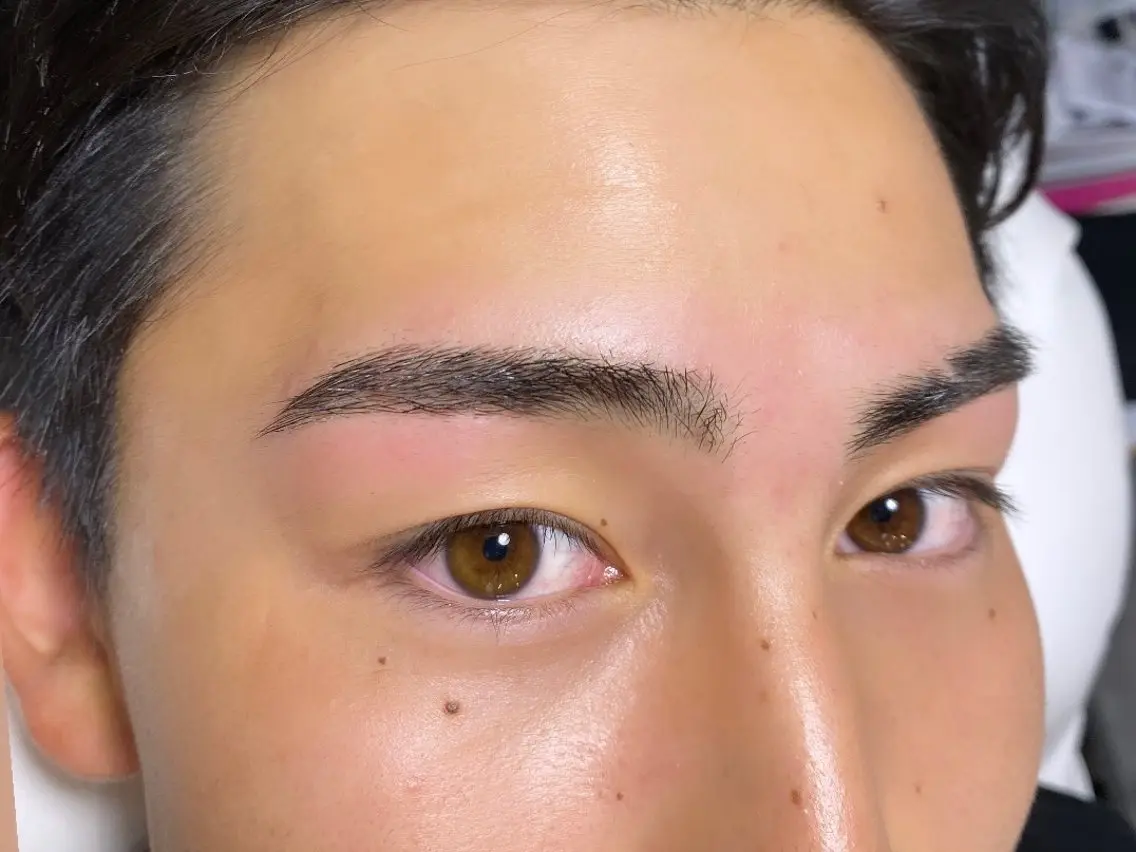 アイブロウ EYES YUNのマツエク・マツパデザイン