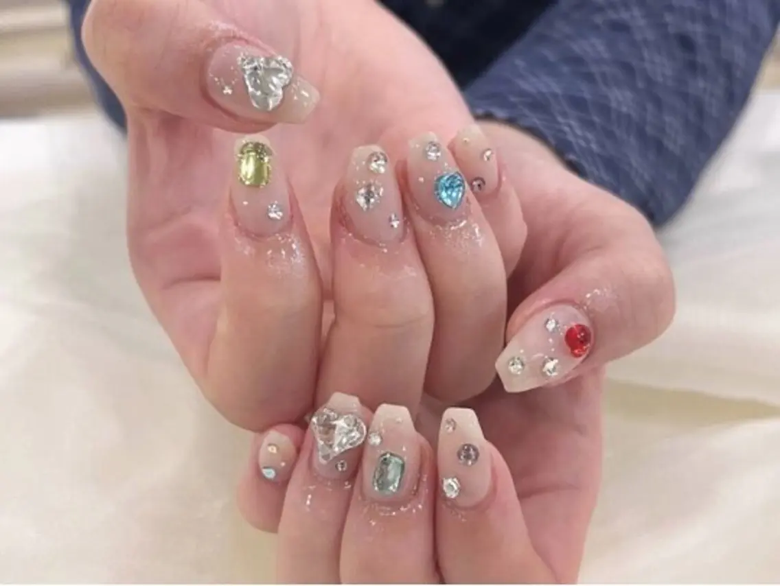 ショート ハンドネイル M+Nail 新宿のネイルデザイン