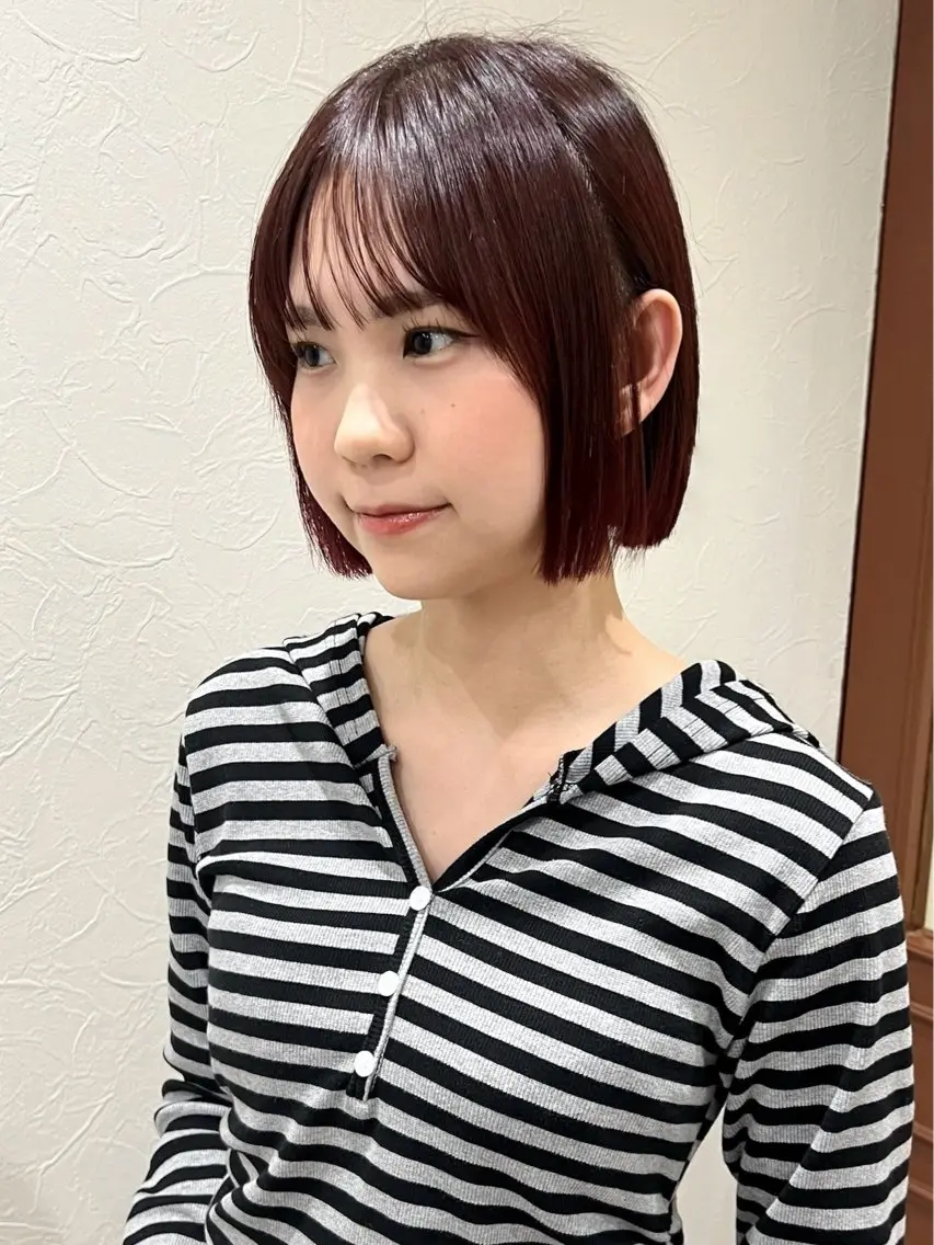 ミディアム カラー 切りっぱなしボブ ボルドーカラー ブラウンカラー レッドカラー レッドブラウン Kasumi /伏見 /髪質改善/ロングのヘアスタイル