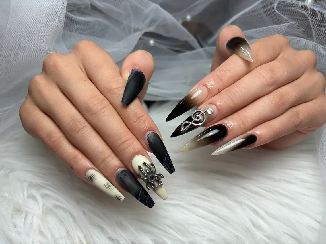 ネイル アートネイル 長さ出し ジェルネイル マグネットネイル ニュアンスネイル ハンドネイル Cloudy Chan Nailのネイルデザイン