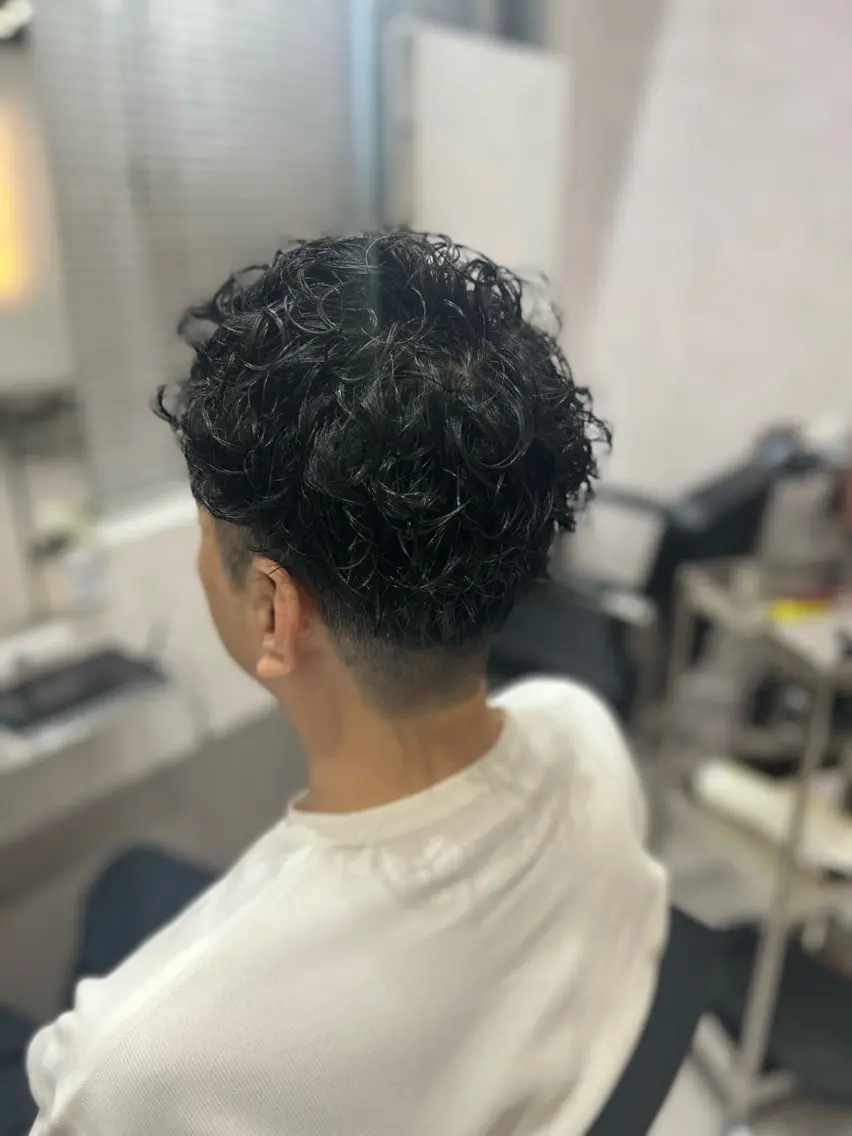 パーマ メンズ メンズパーマ スパイラルパーマ パーマ REM 新宿 / 布施 有希のヘアスタイル