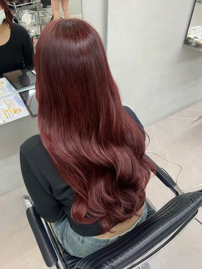 ロング カラー ブリーチ io NANAのヘアスタイル