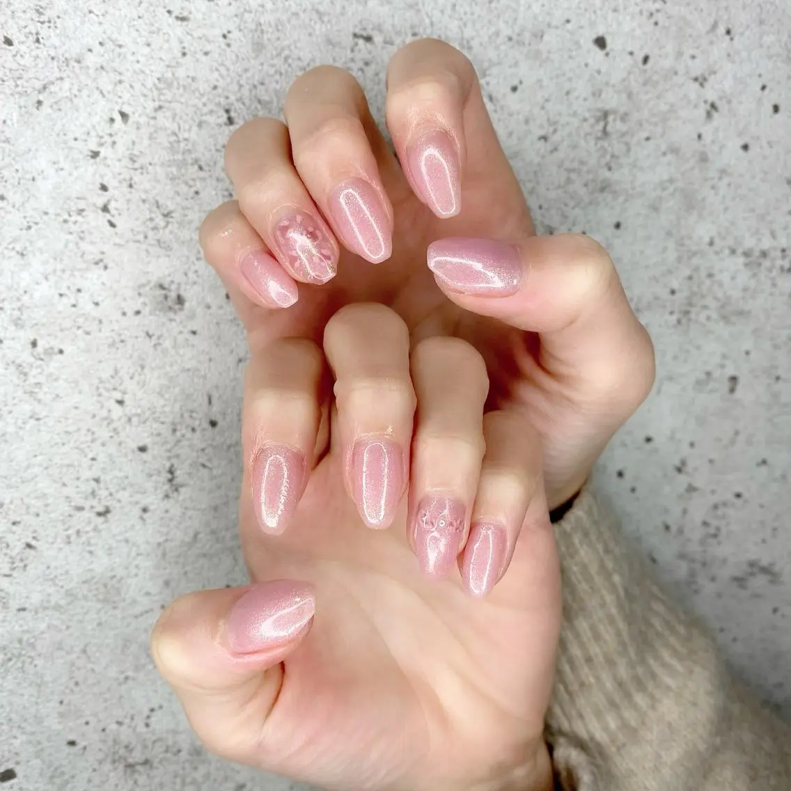 ミディアム カラー パーマ ヘアアレンジ メンズ キッズ ネイル マツエク・マツパ アイブロウ ピンクカラー カラーマツエク ピンク リボン ハンドネイル Salon Ｋのネイルデザイン