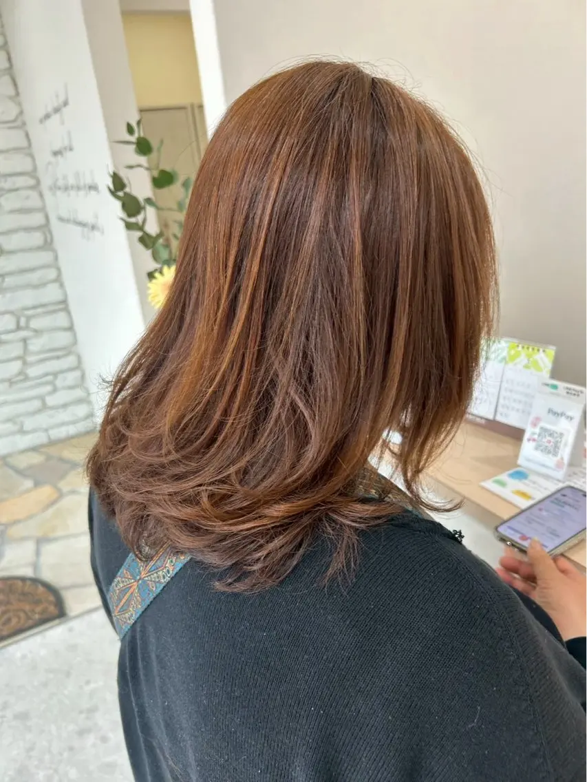 カラー 小田井 あすかのヘアスタイル