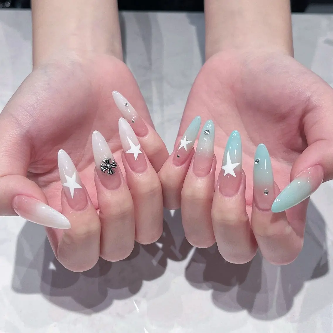 ネイル ENSalon 愛佳のネイルデザイン