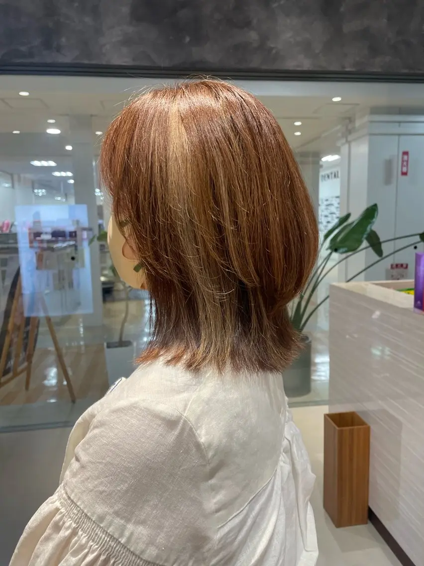 セミロング ナチュラルカラー 児玉優香のヘアスタイル