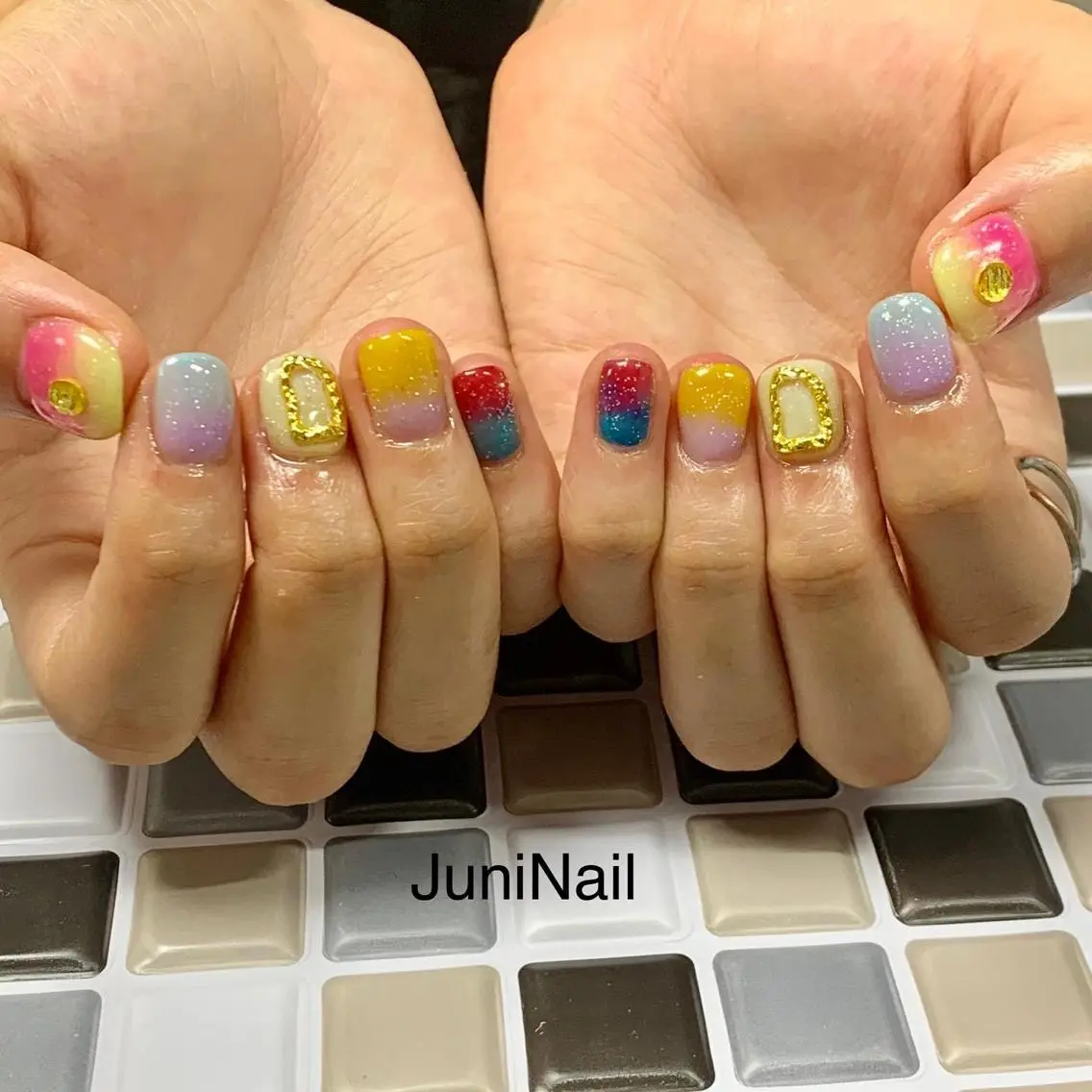 ネイル オーロラネイル クリアネイル 成人式 フラッシュネイル フレンチネイル ハンドネイル JuniNail 주니네일🇰🇷suのネイルデザイン