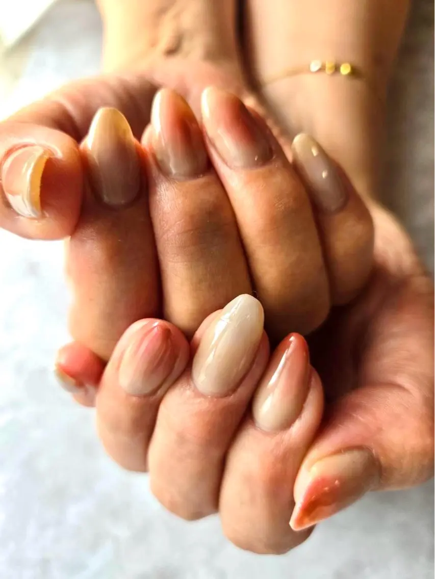 ネイル チークネイル グラデーション ワンカラーネイル Aisol nail salonのネイルデザイン