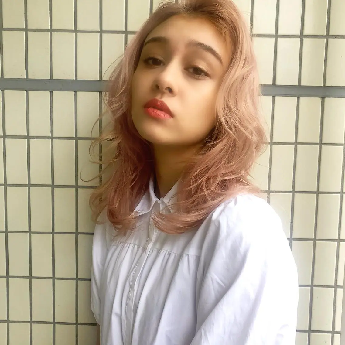 セミロング カラー ♥️ブリーチ/ボブ/ レイヤー♥️maiのヘアスタイル