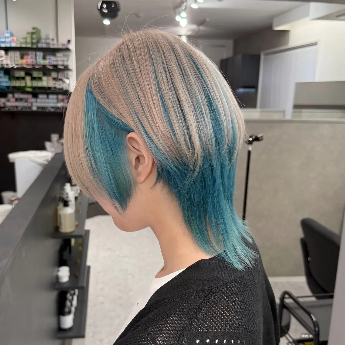 ミディアム ウルフカット ヘアカラー ブリーチ特化🪄町田 mariのヘアスタイル