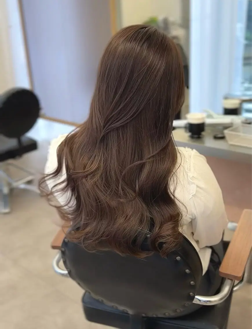 ロング カラー ベージュカラー ブリーチ ブリーチなしカラー 学生 トリートメント ヘアカラー 仙台/ベージュ／ 艶カラー／三宅空翔のヘアスタイル