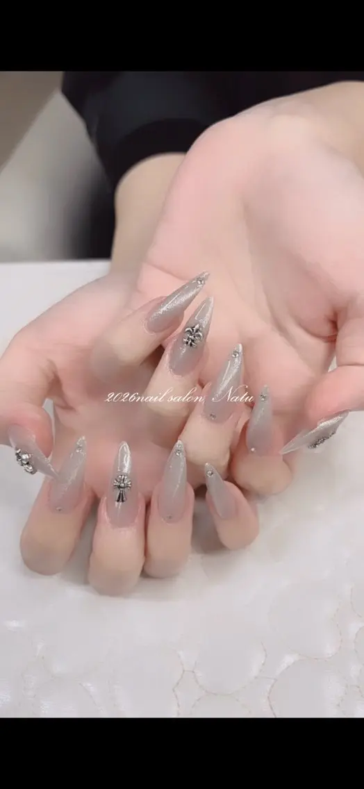 ネイル 長さ出し ロングネイル マグネットネイル nailsalon Natuのネイルデザイン