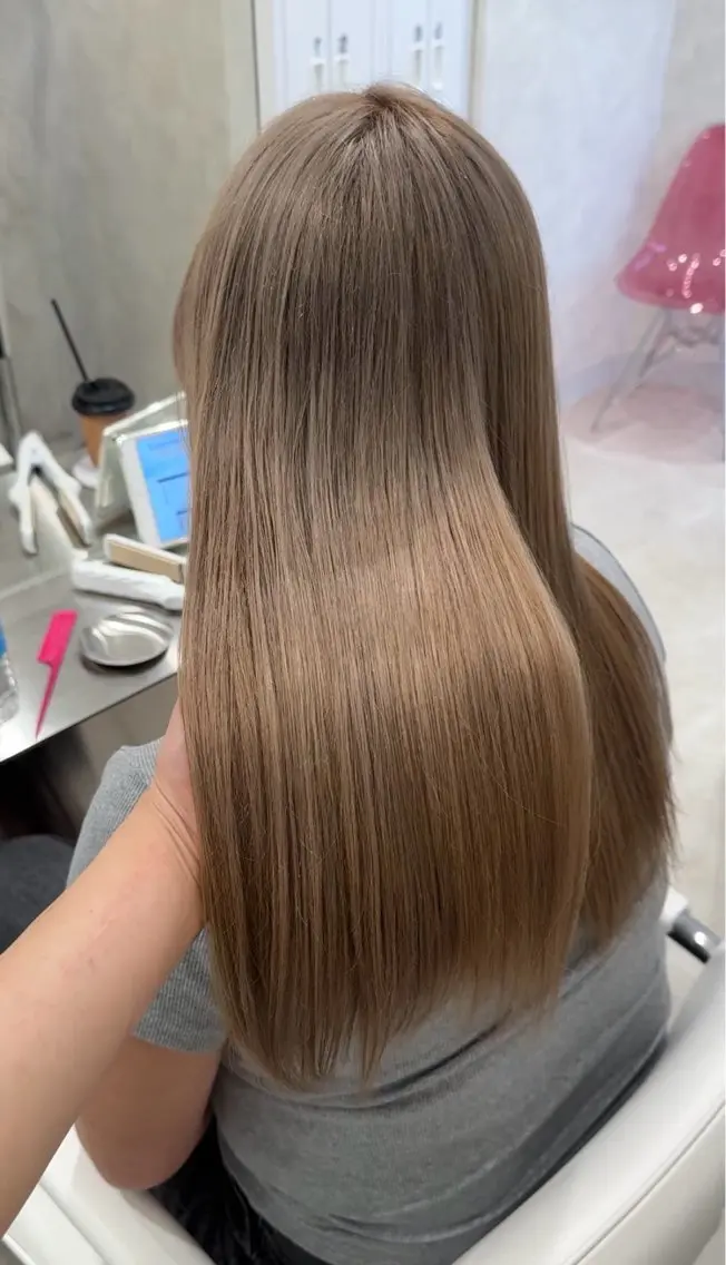 カラー saho😶️️꙳⟡ ミルクティーベージュのヘアスタイル
