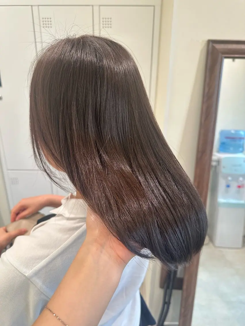 ミディアム カット ヘアカラー 透明感カラー レイヤー/AIKAのヘアスタイル