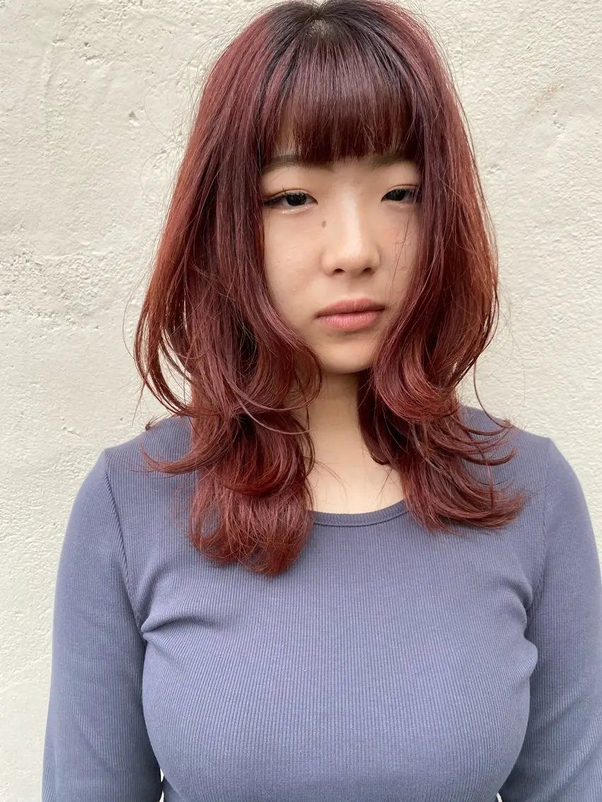 セミロング レッドブラウン M. YURIのヘアスタイル