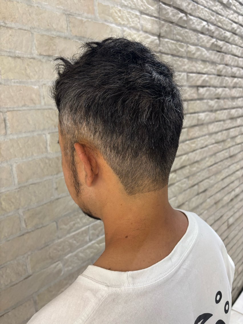 ショート メンズ 【メンズ特化】セン ターパート/保坂太一のヘアスタイル