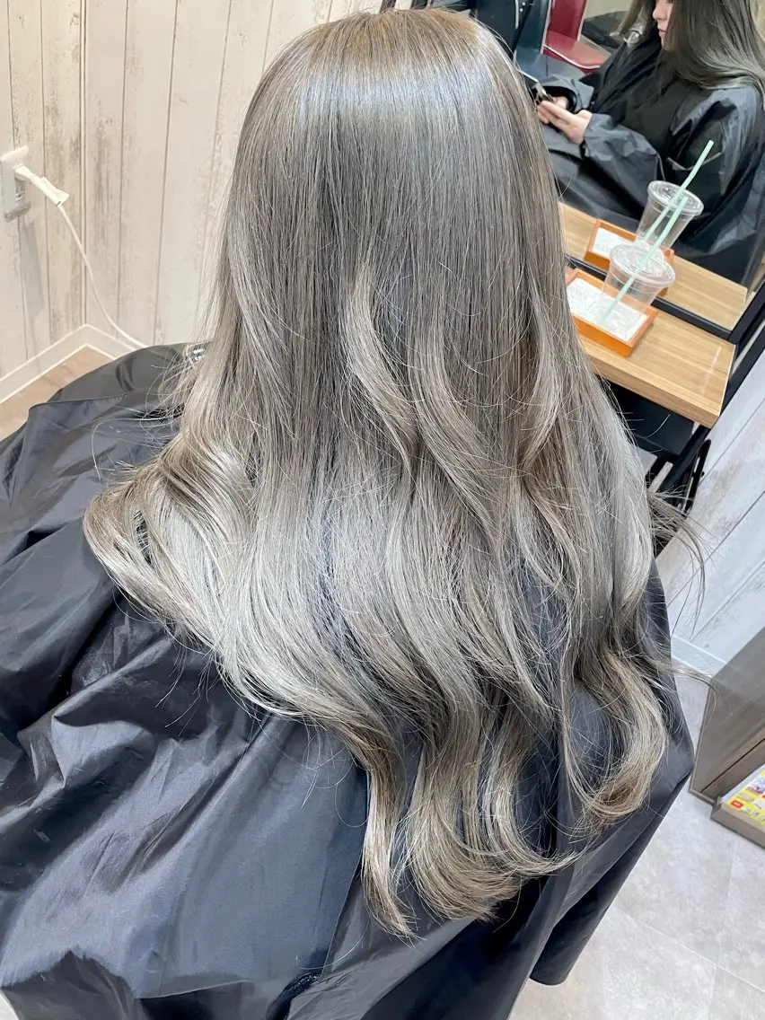 ロング カット ヘアカラー ブリーチ特化🎖️ピ ンクカラー高橋さやかのヘアスタイル