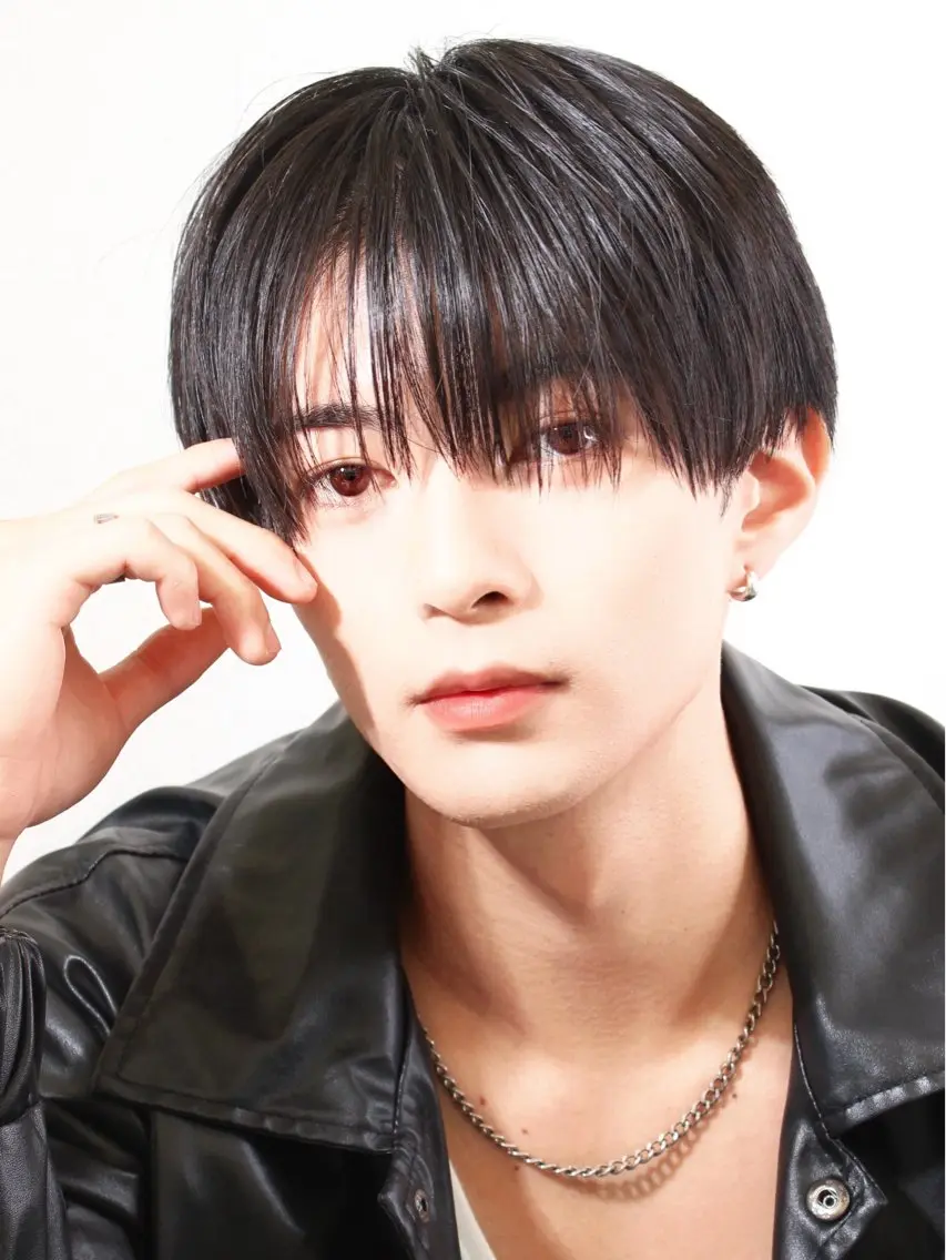 メンズ マッシュ シースルーマッシュ カット ヘアセット 岡部 琉斗のヘアスタイル
