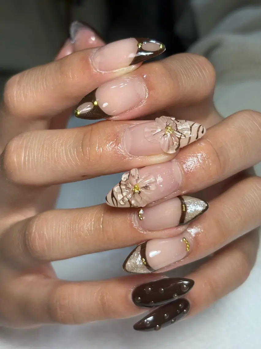 ネイル ハンドネイル フットネイル ✴︎ Delightのネイルデザイン
