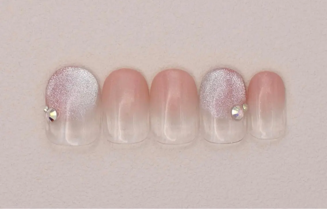 ネイル ゆら 練習生💅🏻のネイルデザイン