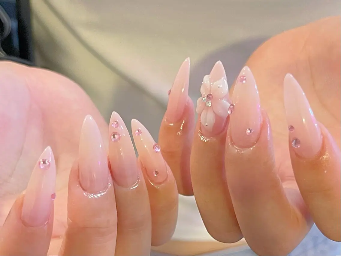 ネイル 長さ出し ジェルネイル 韓国ネイル マグネットネイル 持ち込み ハンドネイル Belle Nail Salonのネイルデザイン