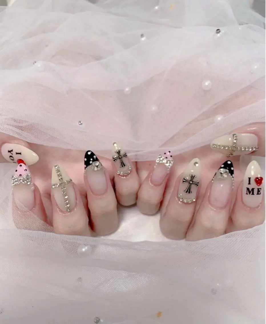 ネイル MoonHi Nail 朝霞台のネイルデザイン
